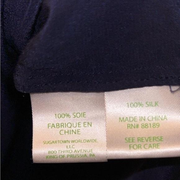 Lilly Pulitzer Top Navy Silk Button Down Shirt Blouse Size Small P2P 19” - Picture 5 of 5